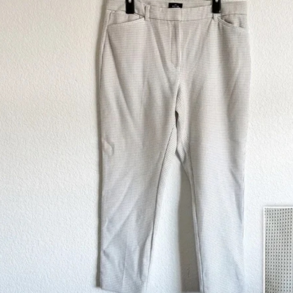 WHBM Size 12 White Black Dot The Slim Ankle Pants
